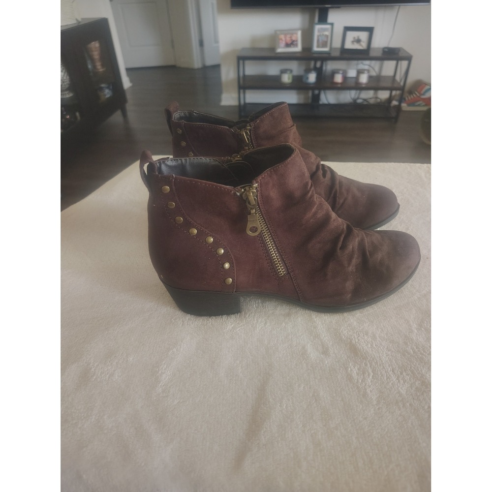 Madeline Nixie Brown Faux Suede Studded Ankle Boots Womens Size 9M Ruched Zip